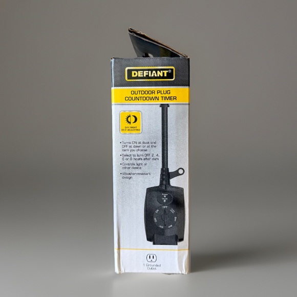 Defiant Outdoor Plug Countdown Timer - Picture 2 of 3